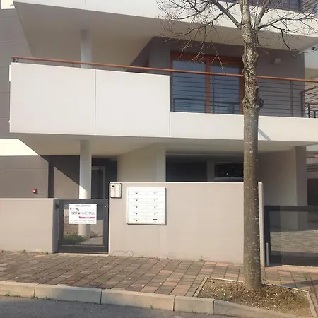 Florence Central 아파트